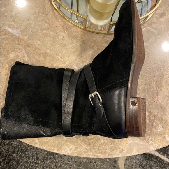 UGG Australia Black Suede/Leather Boots - Picture 2 of 8